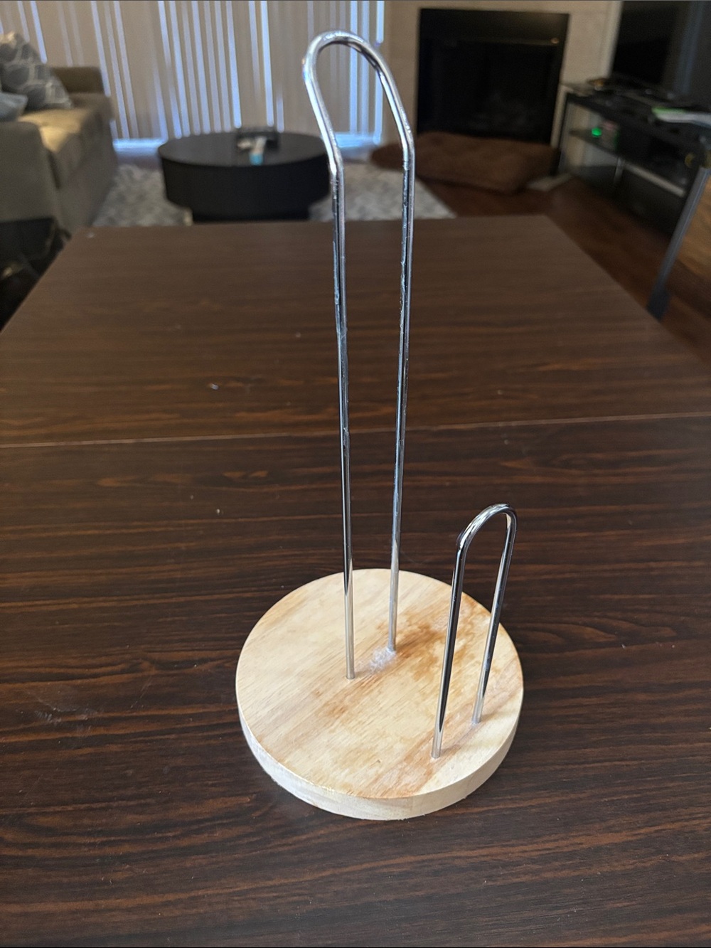 Paper towel holder